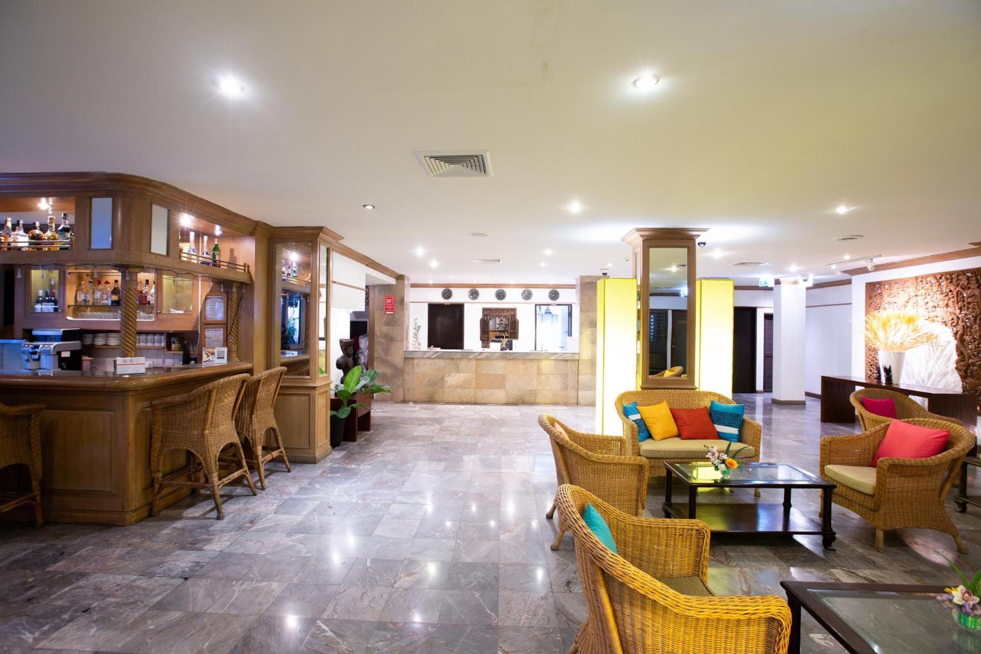 The Tarntawan Hotel Surawong Bangkok Exteriör bild