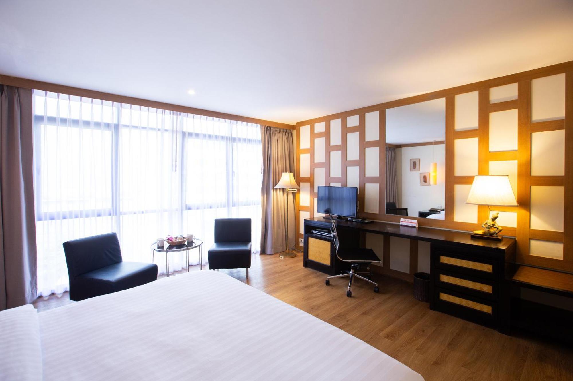 The Tarntawan Hotel Surawong Bangkok Exteriör bild