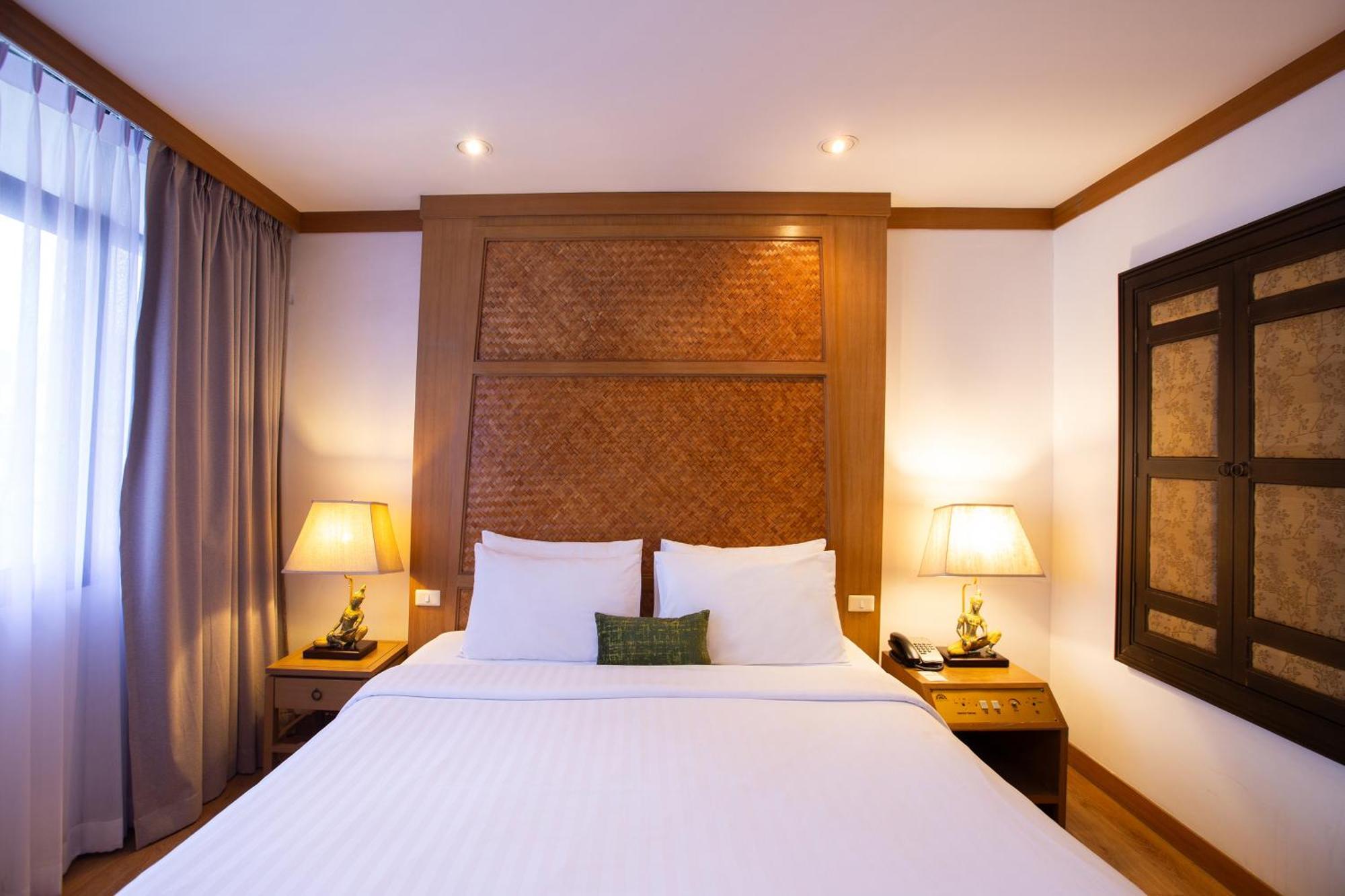The Tarntawan Hotel Surawong Bangkok Exteriör bild