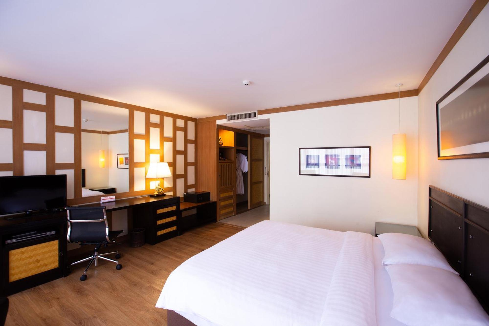 The Tarntawan Hotel Surawong Bangkok Exteriör bild