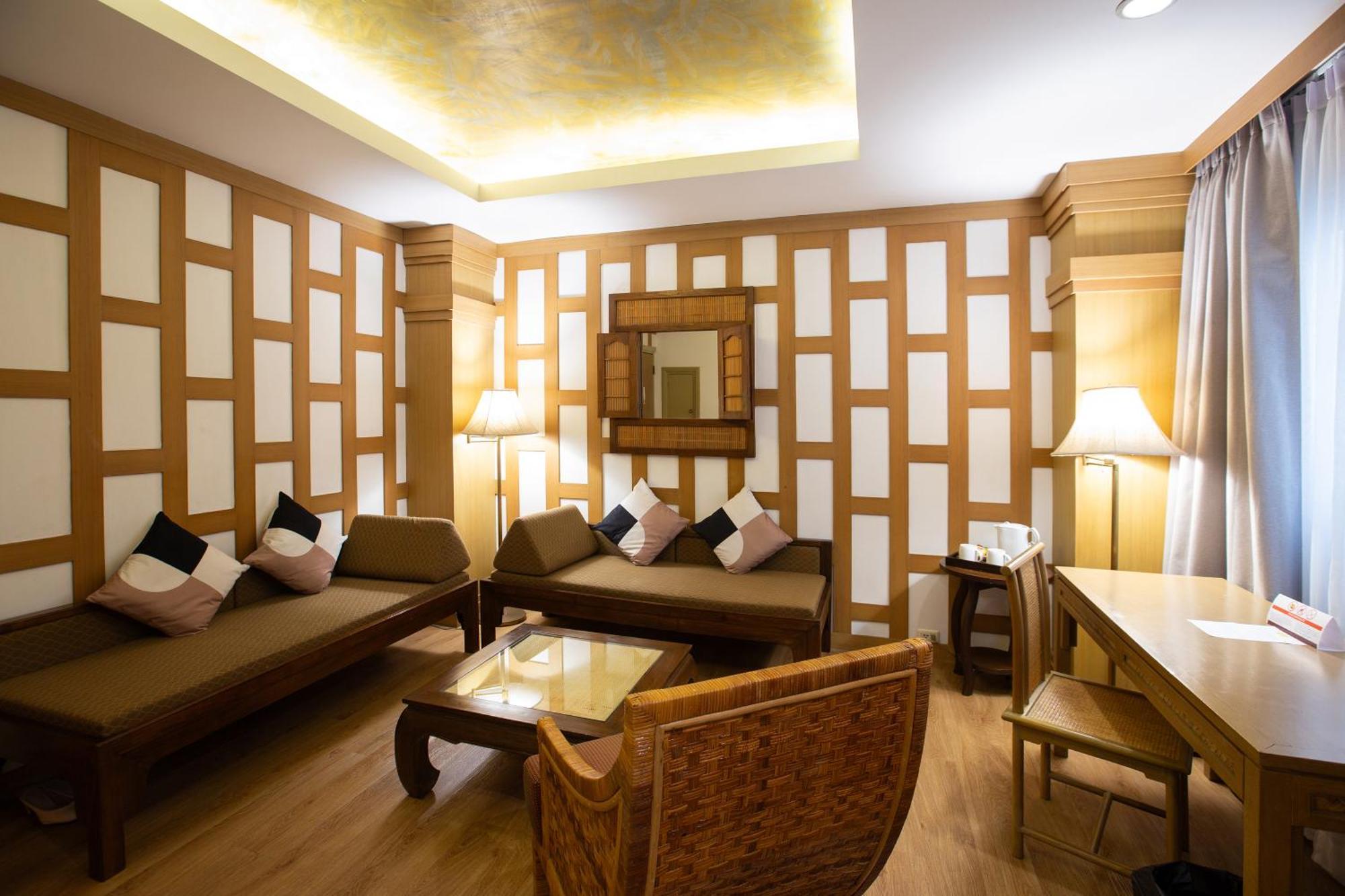 The Tarntawan Hotel Surawong Bangkok Exteriör bild