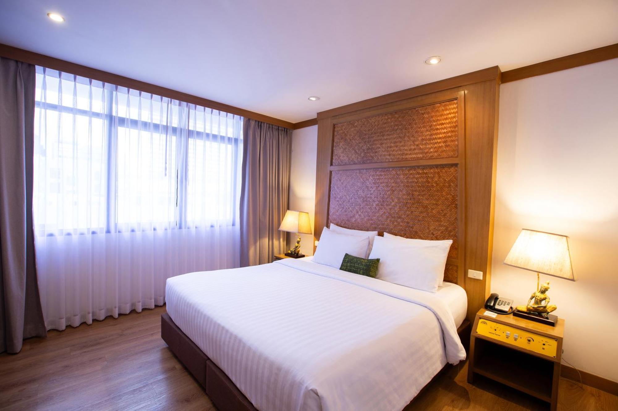 The Tarntawan Hotel Surawong Bangkok Exteriör bild